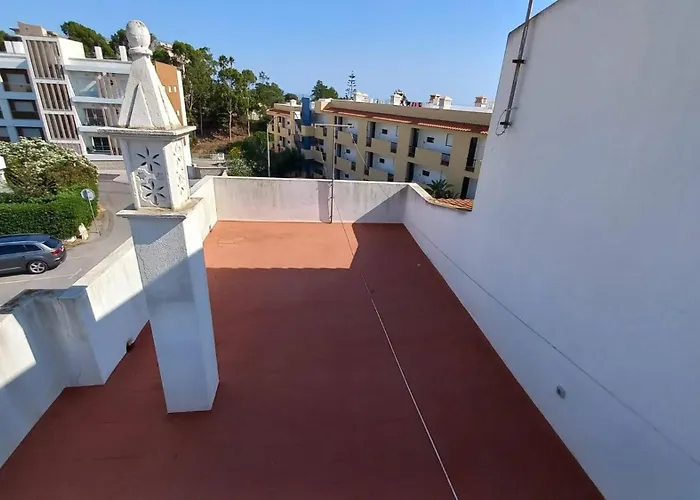 Um * אלבופיירה